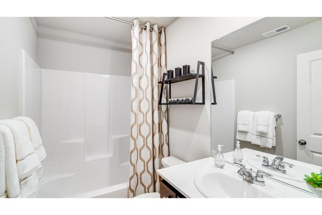 51785 Jubilee Pine Dr, La Pine, OR 97739