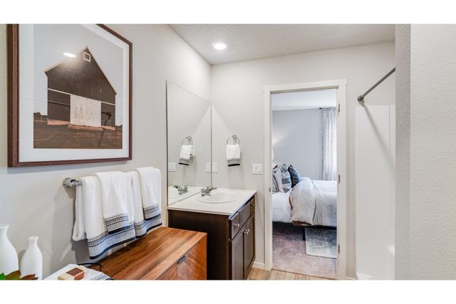 51785 Jubilee Pine Dr, La Pine, OR 97739