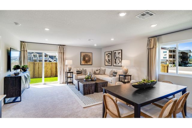 51785 Jubilee Pine Dr, La Pine, OR 97739