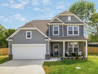 1001 Daphne Dr, Ashland City, TN 37015