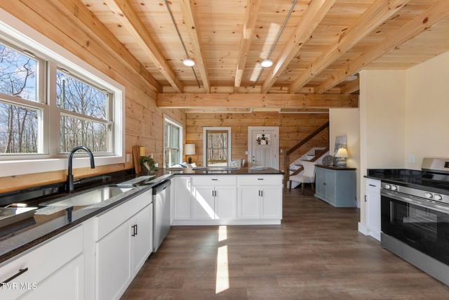 954 Glasgow Street, Sevierville, TN 37876