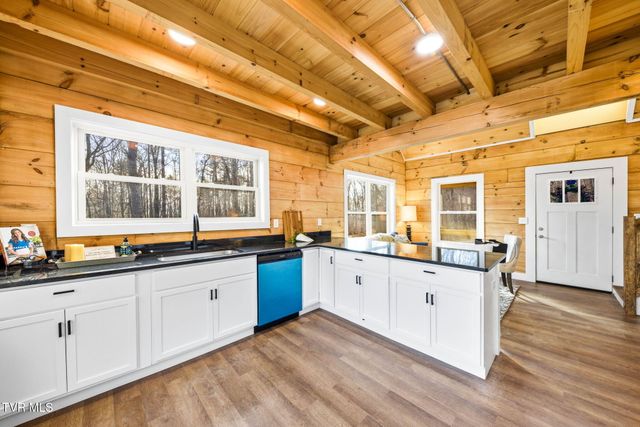 954 Glasgow Street, Sevierville, TN 37876