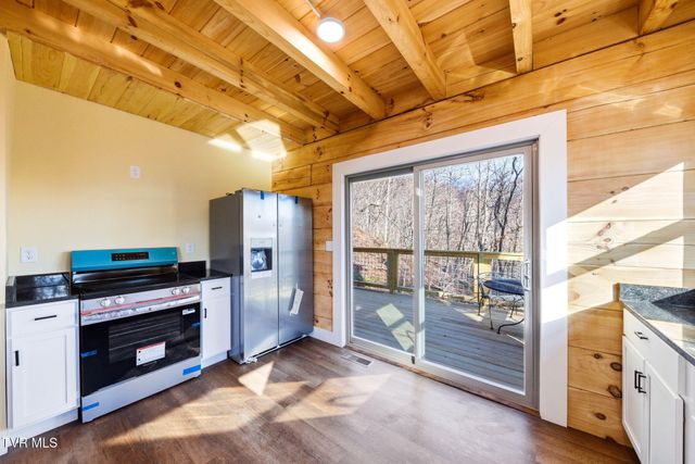 954 Glasgow Street, Sevierville, TN 37876