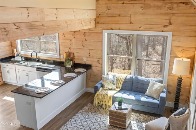 954 Glasgow Street, Sevierville, TN 37876