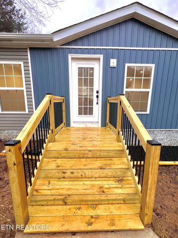 425 Abbott Rd, Lenoir City, TN 37771