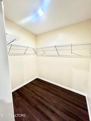 425 Abbott Rd, Lenoir City, TN 37771