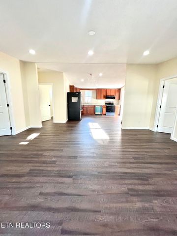 425 Abbott Rd, Lenoir City, TN 37771