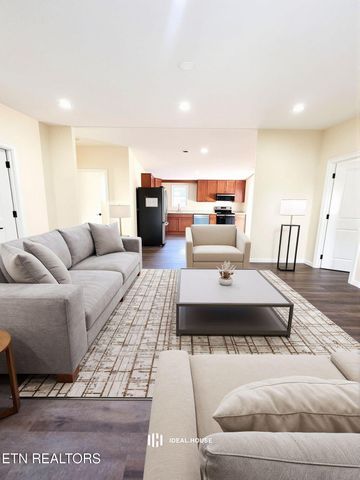 425 Abbott Rd, Lenoir City, TN 37771