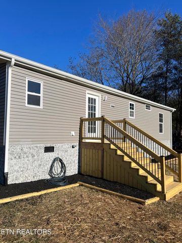 425 Abbott Rd, Lenoir City, TN 37771