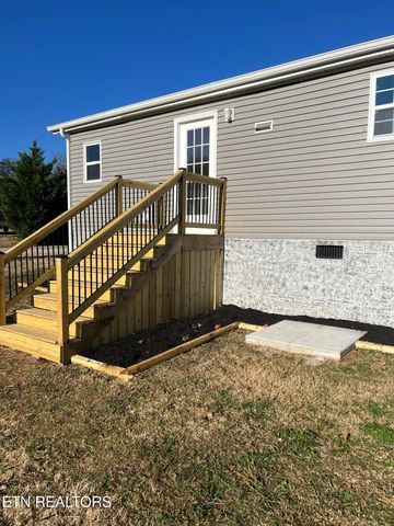 425 Abbott Rd, Lenoir City, TN 37771