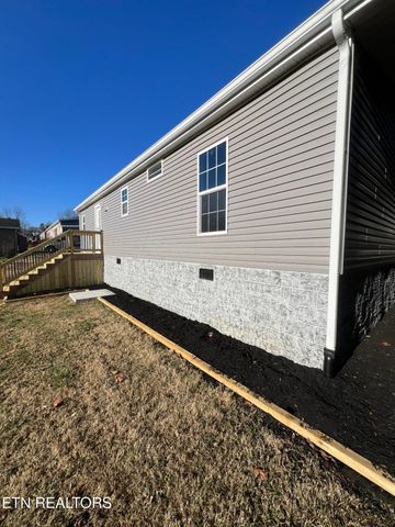 425 Abbott Rd, Lenoir City, TN 37771