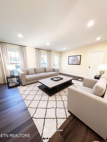 425 Abbott Rd, Lenoir City, TN 37771