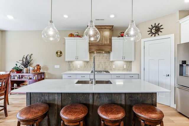 11402 Kings Court N, Lake Elmo, MN 55042