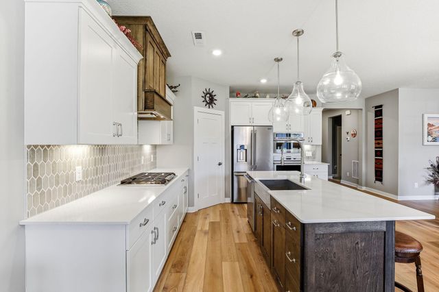 11402 Kings Court N, Lake Elmo, MN 55042