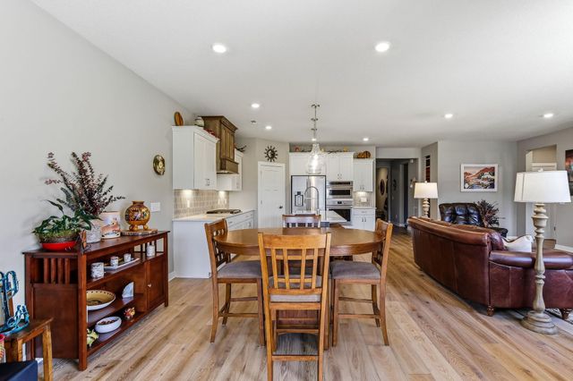 11402 Kings Court N, Lake Elmo, MN 55042