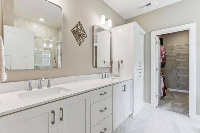 11402 Kings Court N, Lake Elmo, MN 55042