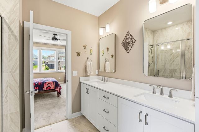11402 Kings Court N, Lake Elmo, MN 55042