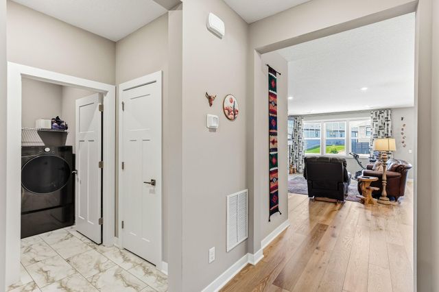 11402 Kings Court N, Lake Elmo, MN 55042