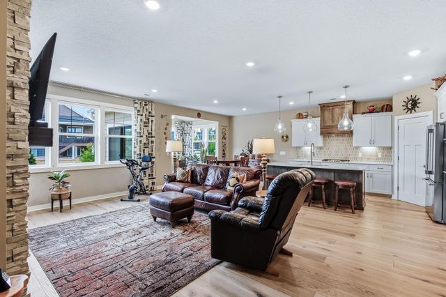 11402 Kings Court N, Lake Elmo, MN 55042