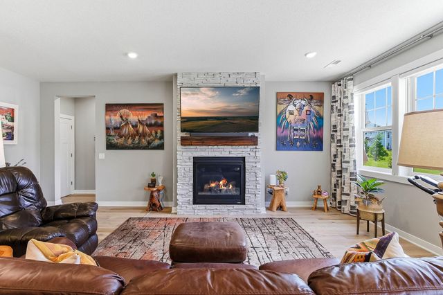 11402 Kings Court N, Lake Elmo, MN 55042