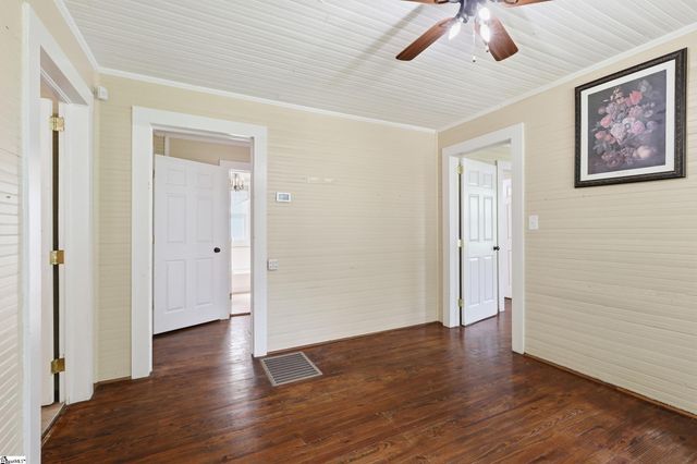 532 Gentry Memorial Highway, Easley, SC 29640