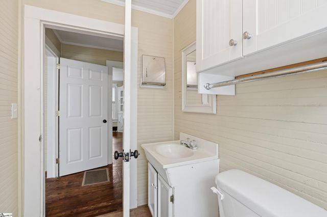 532 Gentry Memorial Highway, Easley, SC 29640
