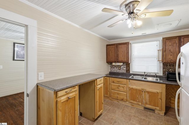 532 Gentry Memorial Highway, Easley, SC 29640