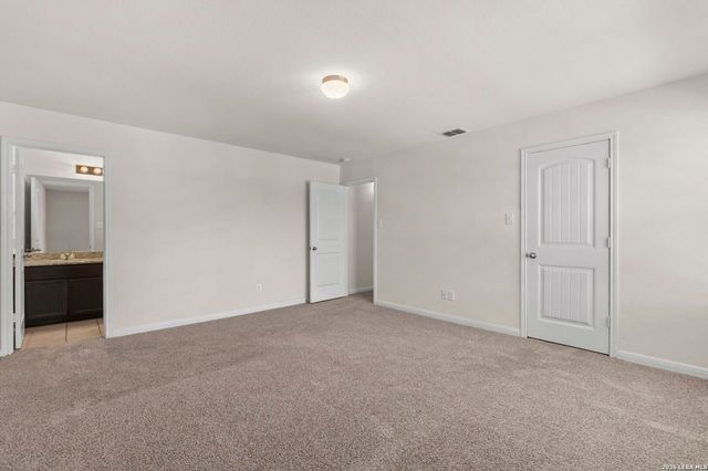 7230 Vista Grv, San Antonio, TX 78242