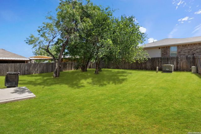 7230 Vista Grv, San Antonio, TX 78242