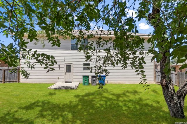 7230 Vista Grv, San Antonio, TX 78242
