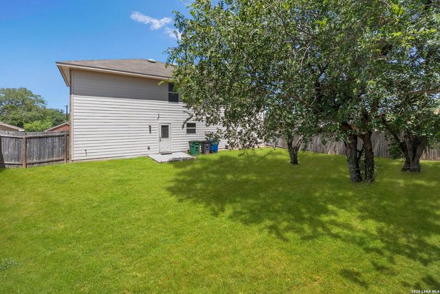 7230 Vista Grv, San Antonio, TX 78242