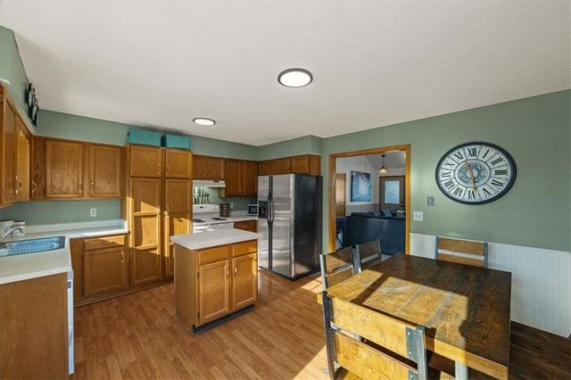 1019 E New London Drive, Olathe, KS 66061