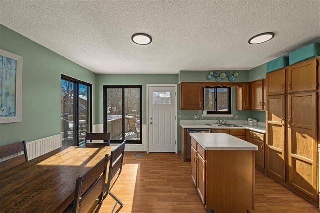 1019 E New London Drive, Olathe, KS 66061