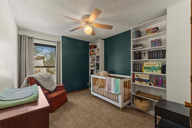 1019 E New London Drive, Olathe, KS 66061