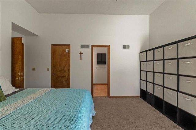 1019 E New London Drive, Olathe, KS 66061