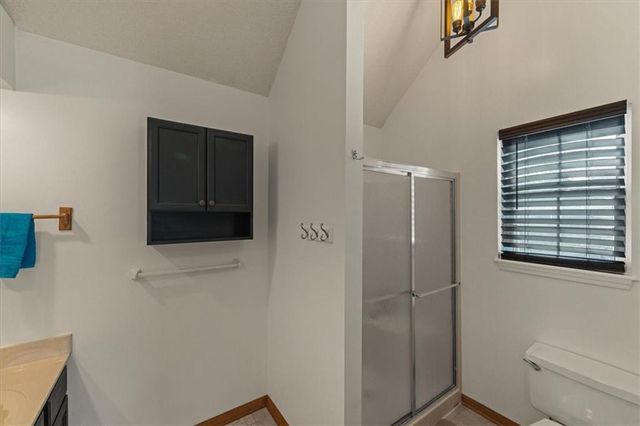 1019 E New London Drive, Olathe, KS 66061