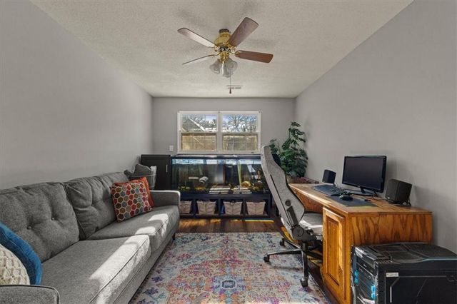 1019 E New London Drive, Olathe, KS 66061