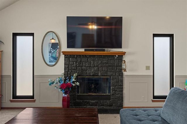 1019 E New London Drive, Olathe, KS 66061