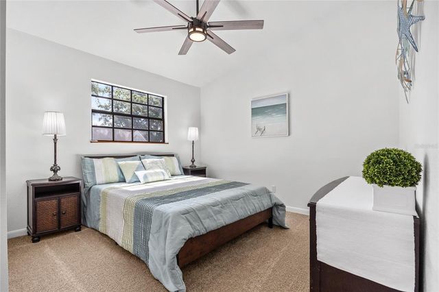 9822 BROWNSTONE DRIVE, Tampa, FL 33612