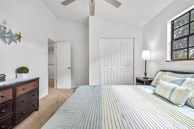 9822 BROWNSTONE DRIVE, Tampa, FL 33612
