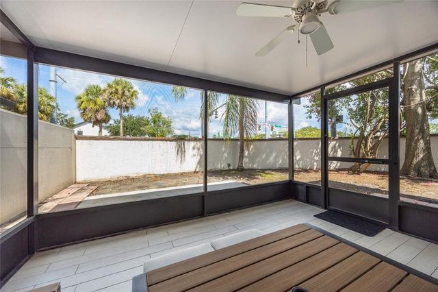 9822 BROWNSTONE DRIVE, Tampa, FL 33612