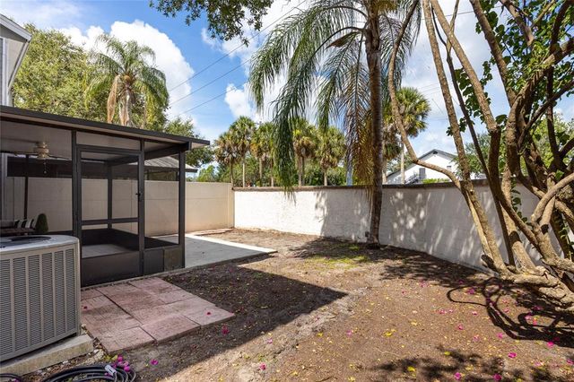 9822 BROWNSTONE DRIVE, Tampa, FL 33612