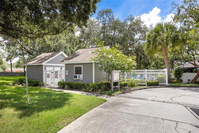 9822 BROWNSTONE DRIVE, Tampa, FL 33612