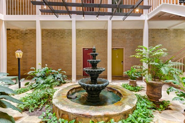 619 King Street 805, Columbia, SC 29205