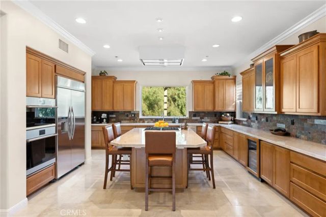 571 Wooden Bridge Lane, Redlands, CA 92373