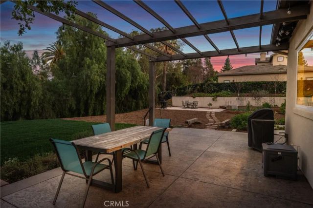 571 Wooden Bridge Lane, Redlands, CA 92373