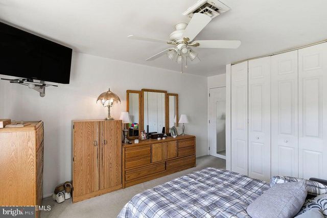 1169-B CLYDEBANK CT, Lakewood, NJ 08701