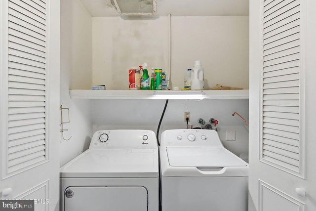 1169-B CLYDEBANK CT, Lakewood, NJ 08701