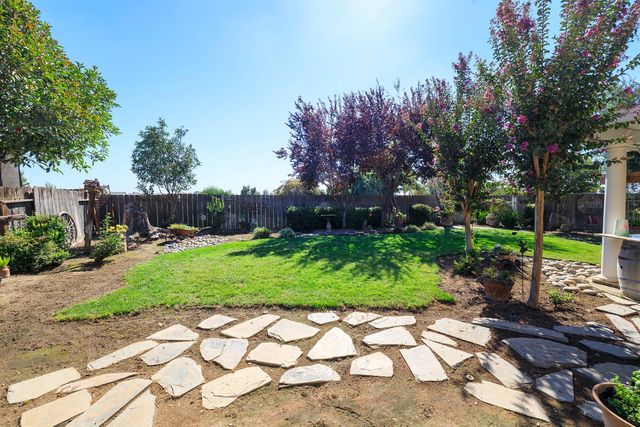 2749 Whitewood Ct, Oakdale, CA 95361