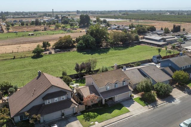 2749 Whitewood Ct, Oakdale, CA 95361
